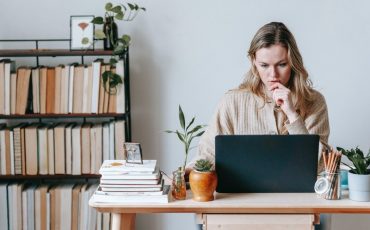 cara membersihkan cache di laptop windows 10