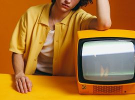 cara menghilangkan garis horizontal pada tv led