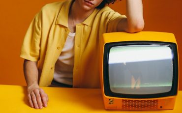 cara menghilangkan garis horizontal pada tv led