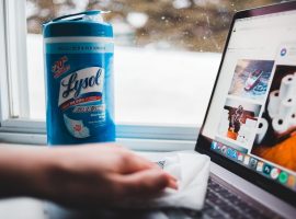 cara membersihkan speaker laptop