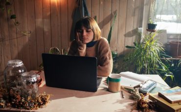 cara mengatasi laptop restart lama