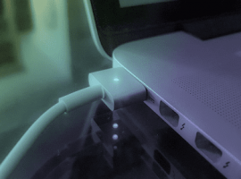 cas laptop berapa jam