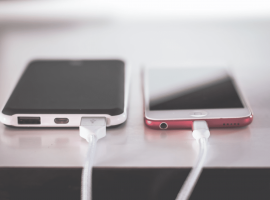 cara membedakan charger asli dan palsu
