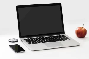 penyebab baterai laptop bocor
