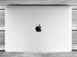 perbedaan macbook air dan pro