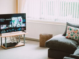 perbedaan android tv dan smart tv