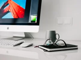 cara meredupkan layar komputer