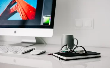 cara meredupkan layar komputer
