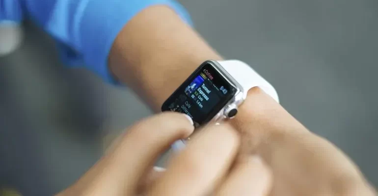cara menghubungkan smartwatch ke android