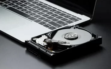 apa perbedaan ssd dan hdd