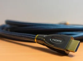 perbedaan displayport dan hdmi