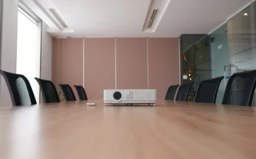 rekomendasi proyektor untuk kantor