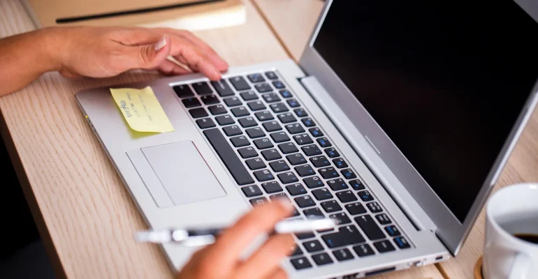 sewa laptop murah